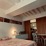 Suite indépendante studio top centre Marais