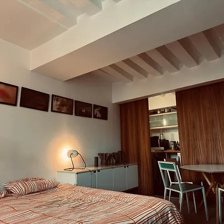 Bed & Breakfast Indépendante Centre Marais Parigi