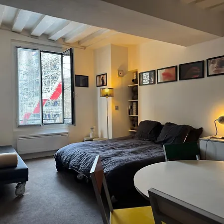 Indépendante Centre Marais Parigi